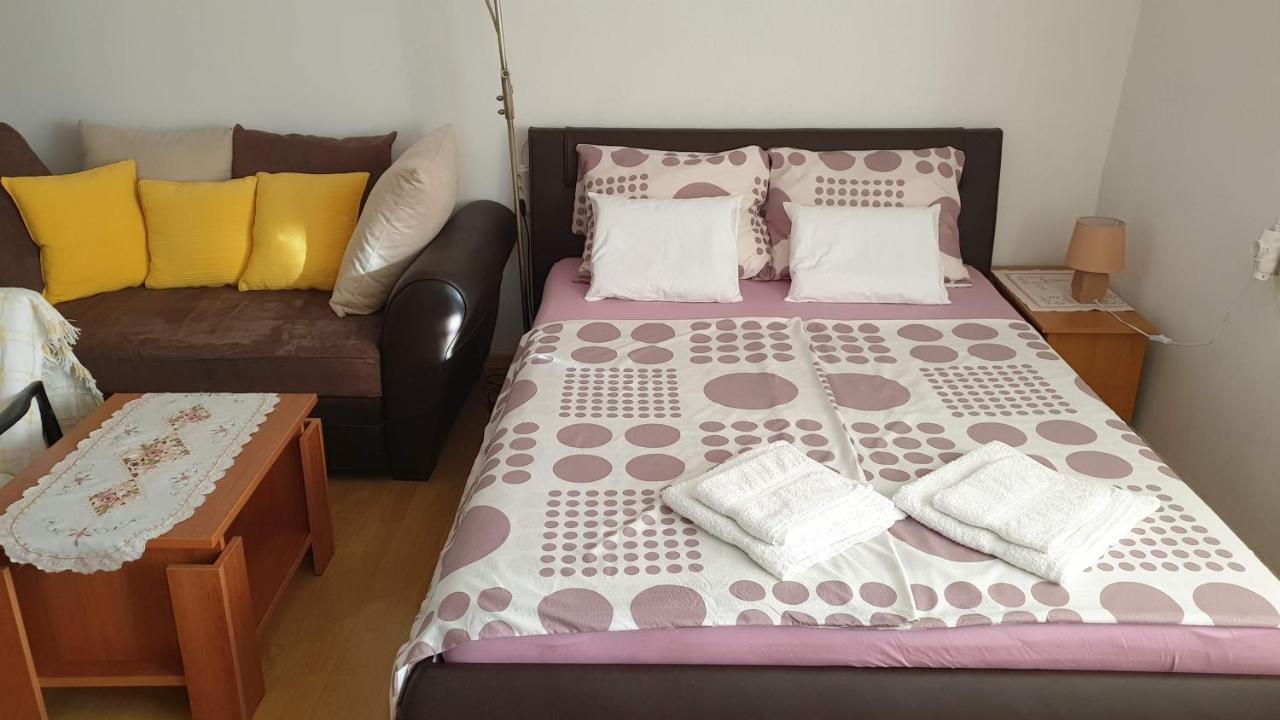 פונאנט Apartman Dinka מראה חיצוני תמונה